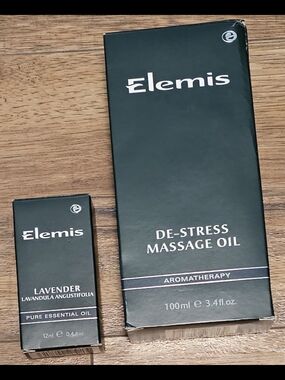 ELEMIS De-Stress Massage Oil & Lavender Essential Oil